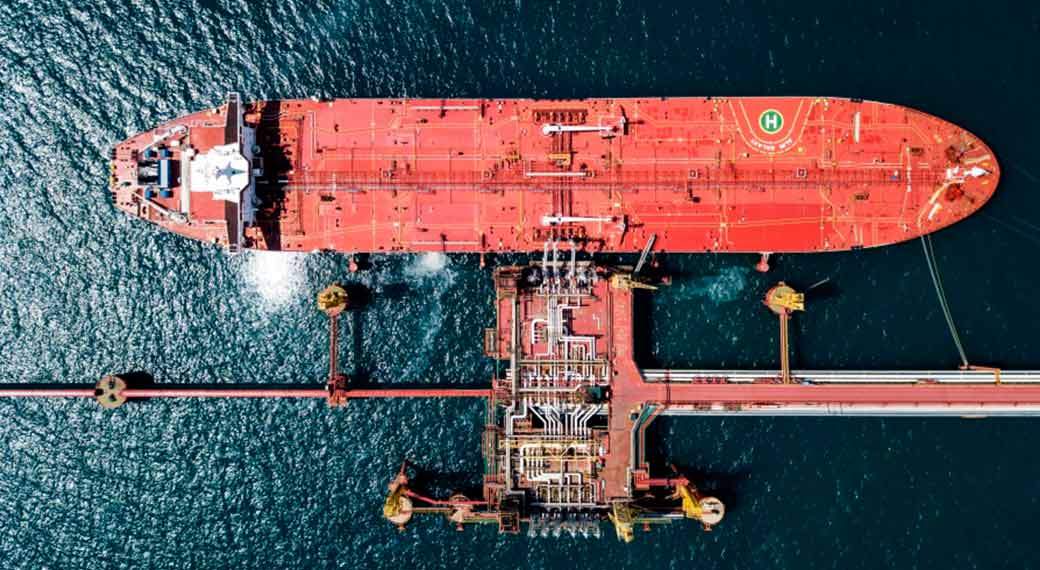 روسیہ کی تیل سمتیں تبدیل کر رہا ہے۔ خفیہ بیڑا، وینزویلا کا شیر، بھارتی چالاکی: مقامی خام مال سورج کے نیچے اپنی جگہ کے لئے لڑتا ہے۔